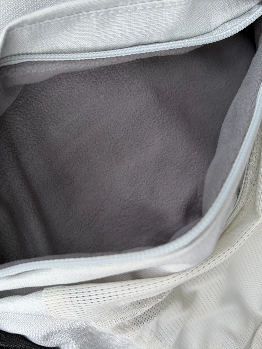 The North Face Light Gray and Black Recon Backpack 30L